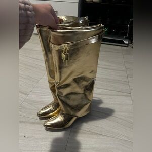 Wedge boot